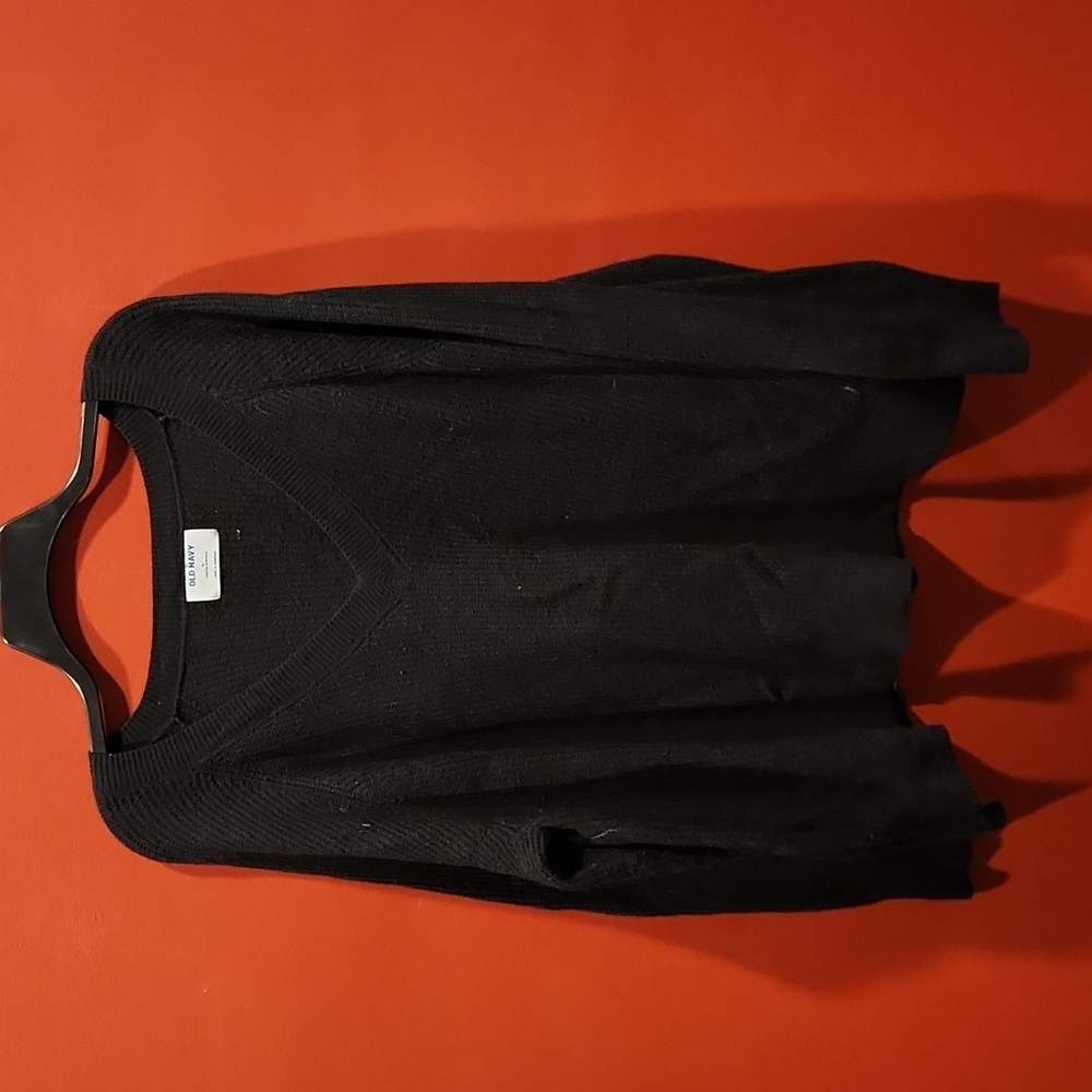 Deep v-neck long sleeve sweater
